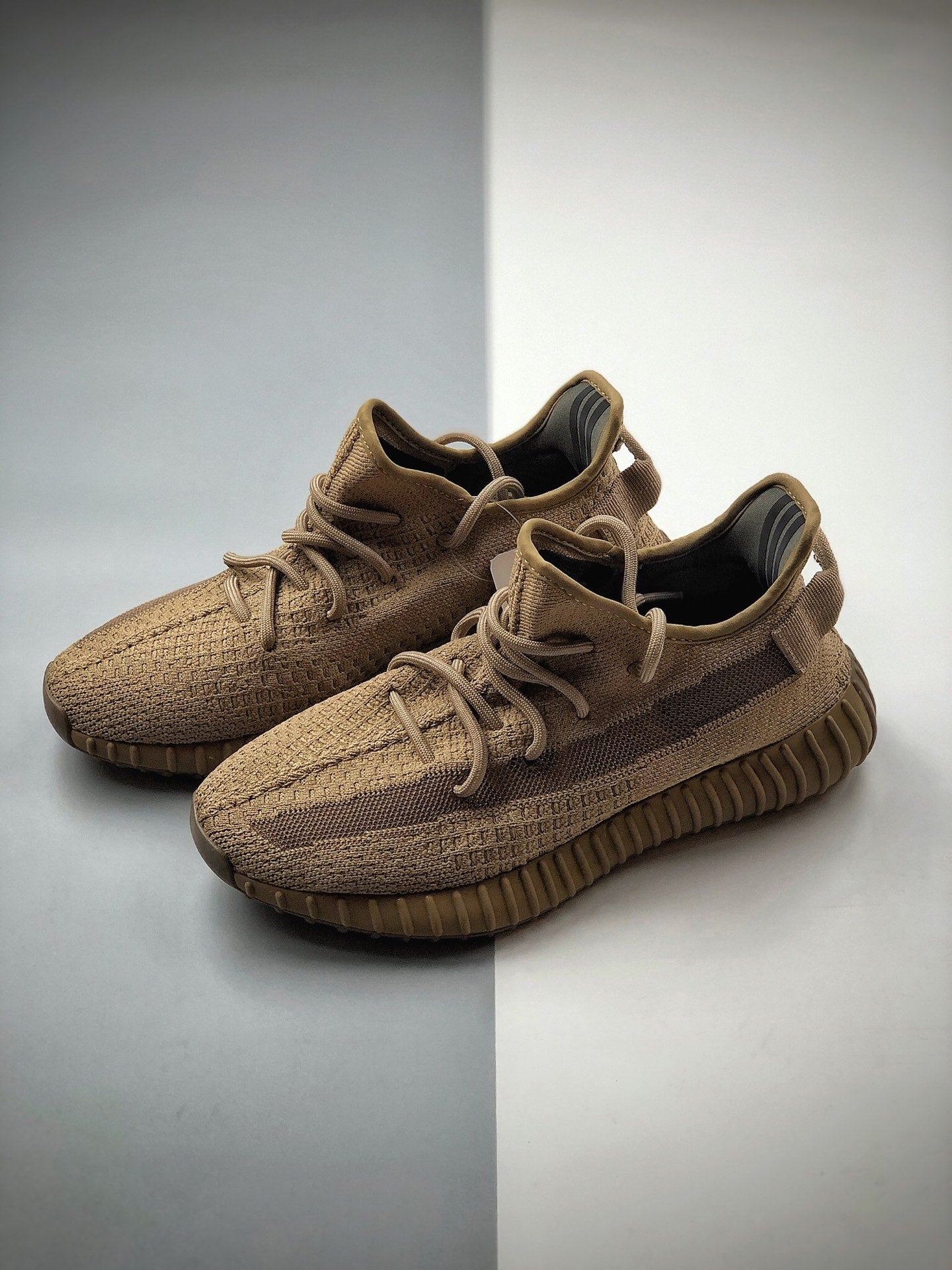 Adidas Yeezy 350 V2 | Earth America